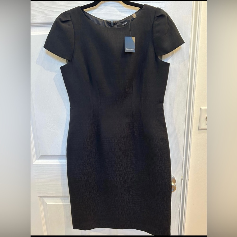 NWT Black Cap Sleeve Animal Print Tahari sz 8 Sheath Dress